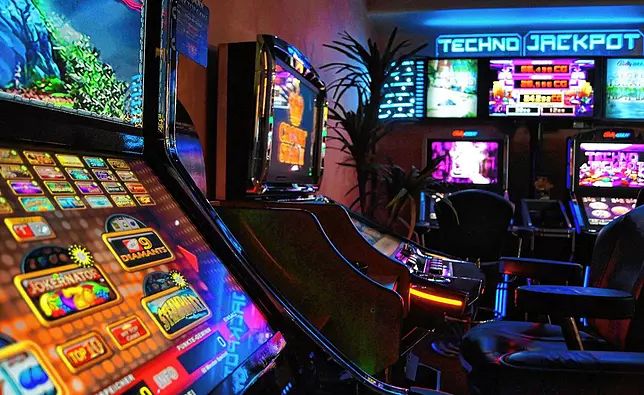 پاکستان میں Infinity Slots کا آن لائن کیسینو سیکشن کھولیں۔